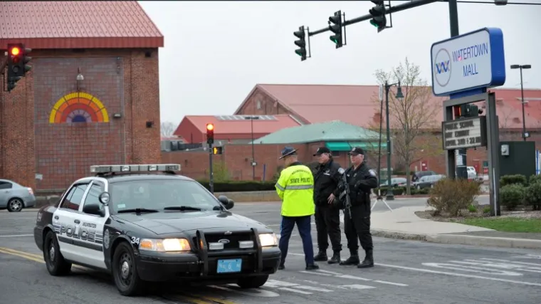Nožem izbo četiri osobe, zaustavila ga policija