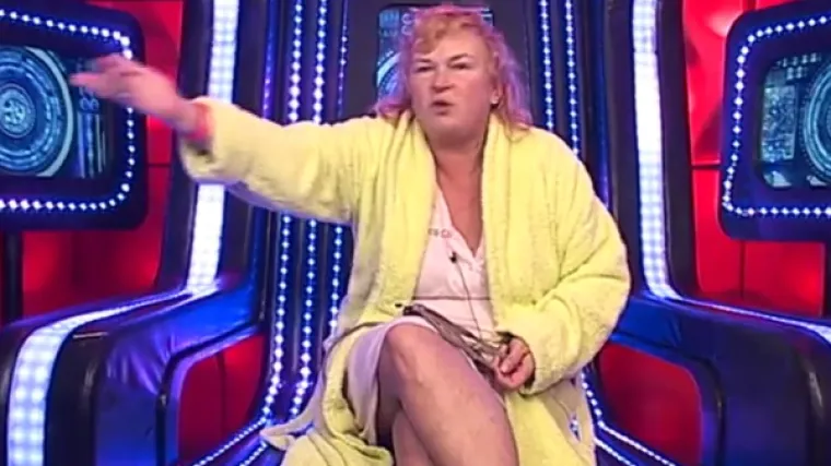 Zbog ovog je skandala toliko nervozna i 'nezgodna'?