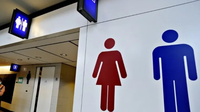 Porodila se tijekom izleta pa dijete bacila u kantu za smeće