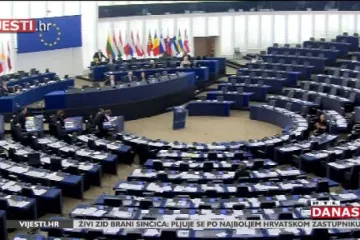 Europska komisija kritizira zakon o konverziji kredita u švicarcima, udruga Franak: 'Banke nisu izgubile ni kune'