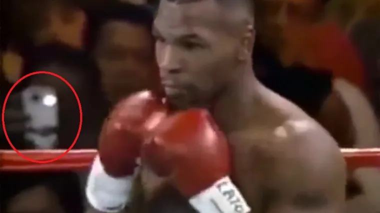 Neobja&scaron;njiva pojava: putnik kroz vrijeme smartphoneom snimao Tysonov meč 1995. godine?