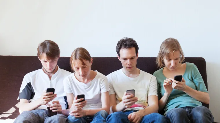 Bez čega ne možete, seksa ili mobitela? Što vam je draže, prst ili WiFi?