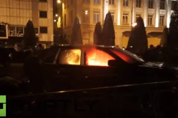 Nasilni prosvjedi zbog izmjena zakona o radu i smanjenja plaća