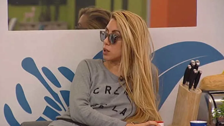 'Ti si smeće od žene!'