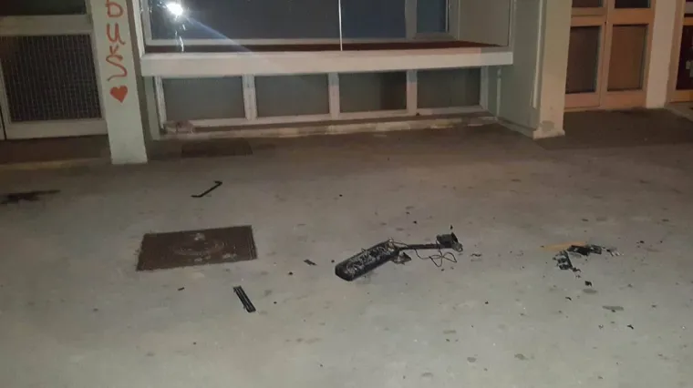 Stanar Zelenog nebodera kroz prozor bacio radio kasetofon i zamalo pogodio prolaznika