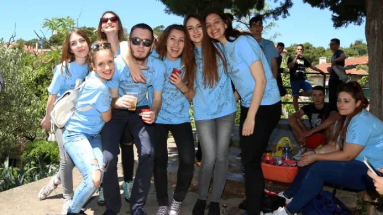 Dva maturanta zavr&scaron;ila na Hitnoj, jedan od njih maloljetan (VIDEO/FOTO)