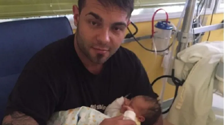 Ženu porezao nožem, a potom dvomjesečnu bebu bacio s balkona i ubio