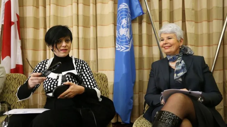 Pogledajte kako su se Kosor i Holy prvo posvađale pa onda dogovorile kavu