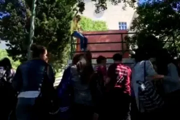 Maturanti slave zadnji dan škole u Šibeniku