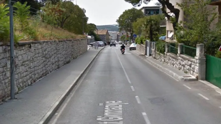 &Scaron;ibenska policija cijelu noć primala dojave o golom mladiću, osvanula i fotografija