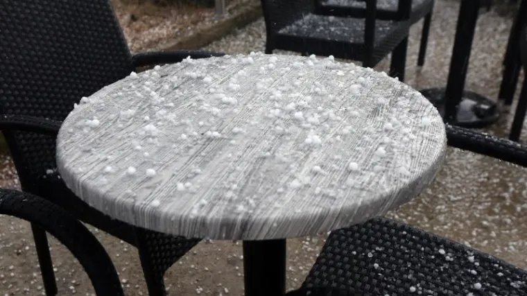 Jaka tuča uzrokovala ogromne &scaron;tete