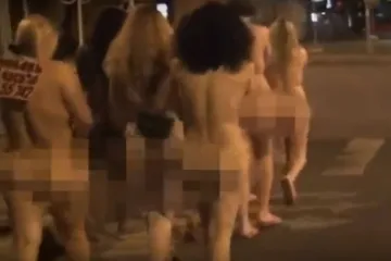 Prostitutke i klijenti morali goli hodati gradom