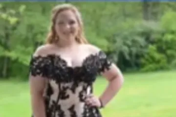 Maturantica blistala u haljini, a onda je nastavnica pogledala u njezine grudi i vidjela ovo