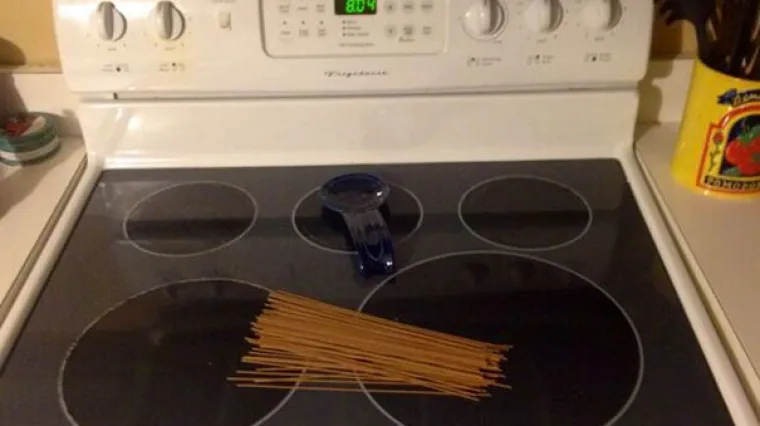 Kad žena nema doma, muževi kolo vode: pogledajte njihove najsmije&scaron;nije i najtužnije poku&scaron;aje pomoći