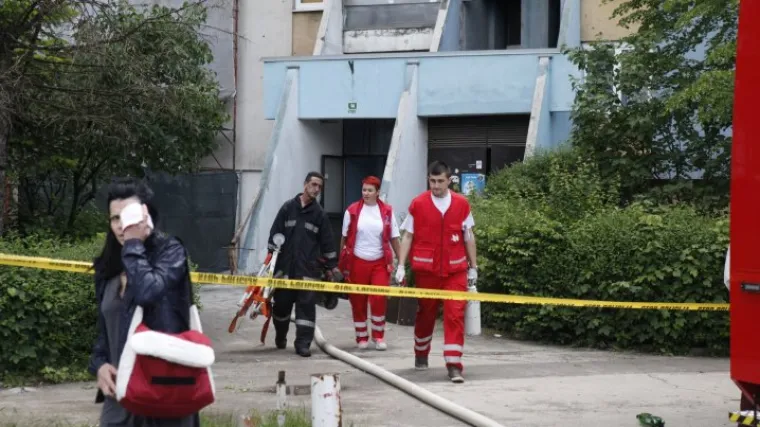 Požar u Sarajevu: zapalili se liftovi u neboderu, stanari bježali u panici