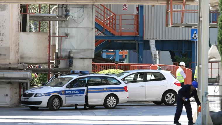 Trojica radnika pala s visine od šest metara, dvojica zadobila teže ozljede