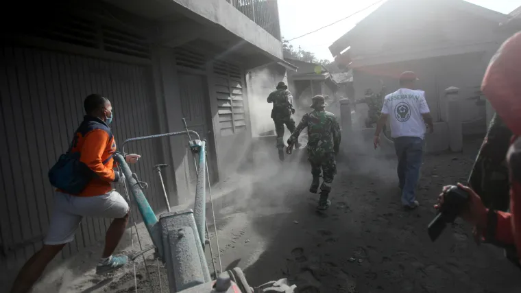 Eruptirao vulkan u zapadnoj Indoneziji: &scaron;est ljudi smrtno stradalo, očekuje se da će biti jo&scaron; žrtava