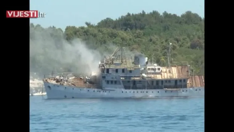 Admiralski brod Vis potopljen kako bi postao ronilačka atrakcija