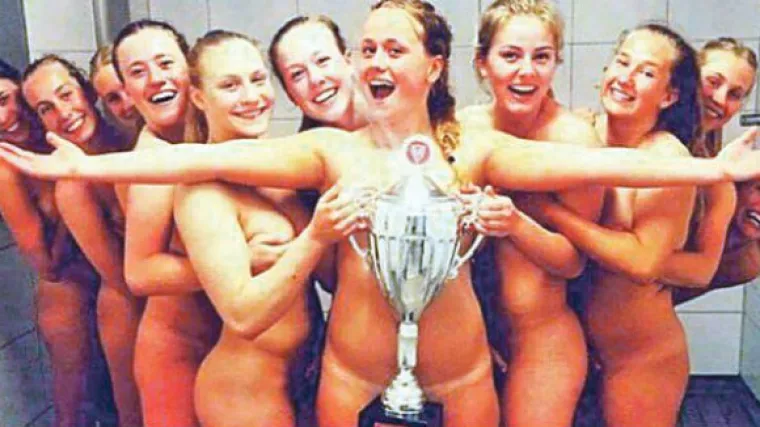 Gole prvakinje: rukometa&scaron;ice originalno proslavile titulu i golom fotkom 'zapalile' internet