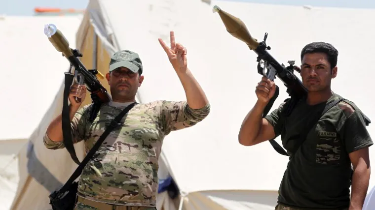 'Rastrgat ćemo njihove crne zastave i istjerati ih zauvijek!'