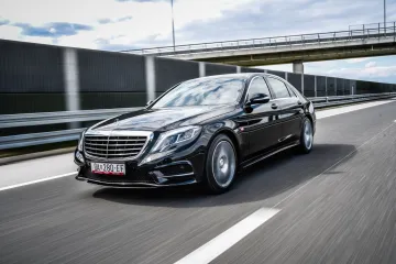 Pogledajte kako izgleda nestvarna vožnja u jednom od najboljih auta današnjice