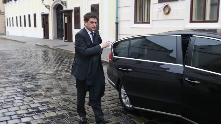 Tko je najvi&scaron;e na putu, a tko ne napu&scaron;ta ured? Evo koliko su Ore&scaron;kovićevi ministri dosad potro&scaron;ili