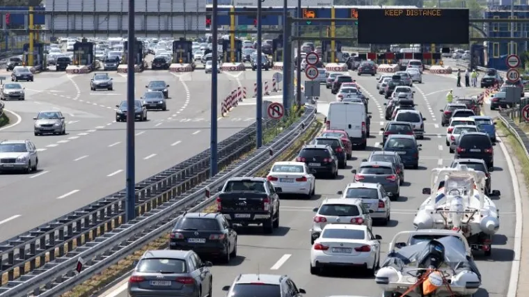 Donosimo preporuke: kako izbjeći gužve na cestama i u trajektnim lukama uoči produljenog vikenda!