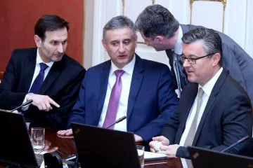 Vlada će u srijedu povećati cijene liječenja i to po dva modela