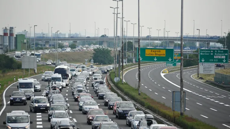 Počeo je produljeni vikend: u HAK-u smo provjerili kakva je situacija na cestama i do kada se očekuju gužve