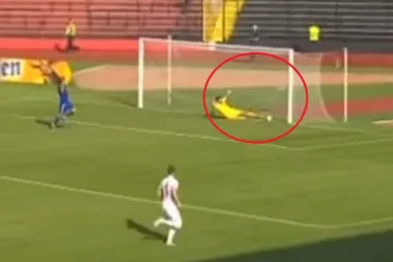 Srpski branič zabio je urnebesno smiješni autogol protiv Cipra