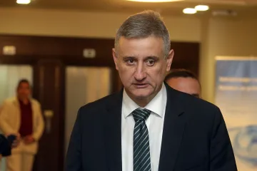 Od Karamarka na FB-u ni slova o aferi, za Dnevni Avaz poručio: 'Brutalno izmišljenom aferom napadaju mene i moju obitelj'