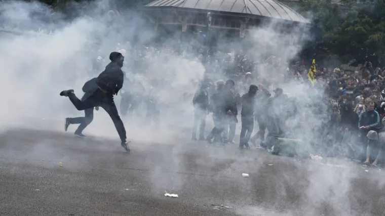 Nakon sukoba s policijom prosvjednici prijete prekidom Eura
