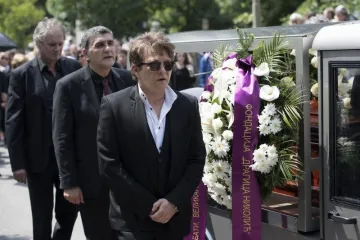 Uplakana Lula nije se mogla odvojiti od lijesa