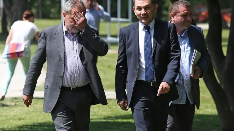 'Ne može u kući gdje rajngle lete kroz prozor biti sve u redu'