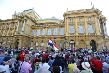 'Raspišite referendum pa da vidimo tko će biti protiv da ovaj trg nosi Titovo ime!'