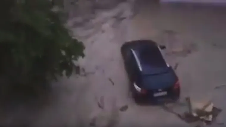 Snažno nevrijeme pogodilo Njemačku: zastra&scaron;ujuća bujica nosila sve pred sobom, poginule tri osobe