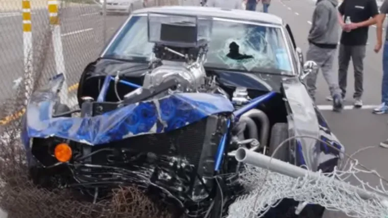 Nabio gas, probušio publici uši pa raznio prednji kraj Mustanga