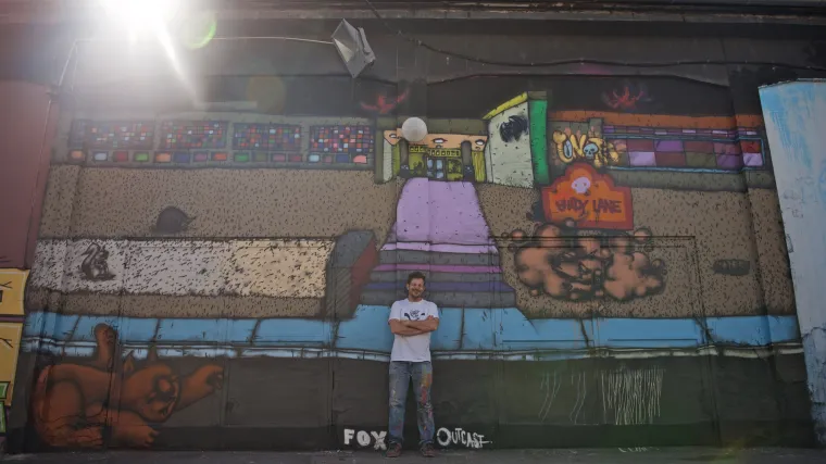 Uz oslikavanje murala sa kadrom iz serije 'Outcast' održana projekcija prve epizode dugoi&scaron;čekivane serije