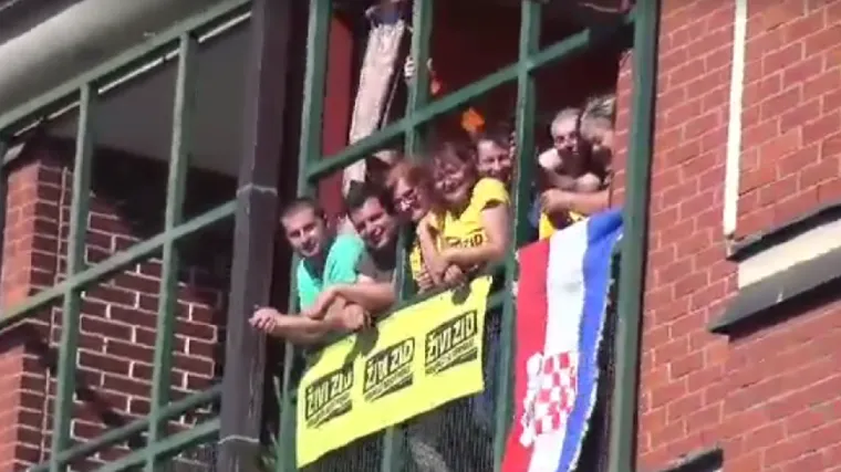 Policija nosi članove Živog zida, stigli su Sinčić i Bulj