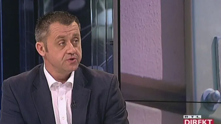 Glavni tajnik SDP-a: 'Jedino rješenje situacije bila bi ostavka Oreškovića koji nema interesa za naše građane'