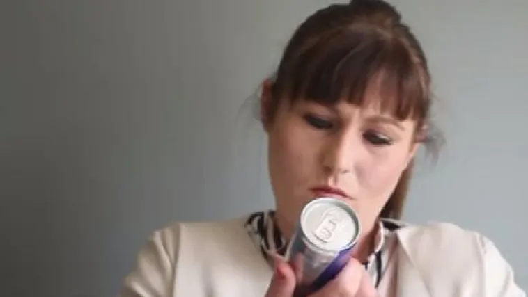 Igra životom: pila 20 limenki energetskog pića dnevno, završila s dijagnozom kronične alkoholičarke