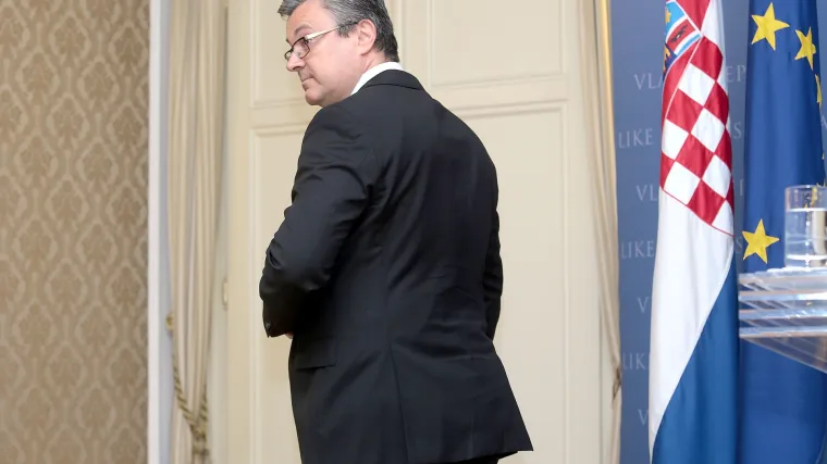Evo &scaron;to su hrvatski političari rekli o Ore&scaron;kovićevoj presici: 'Hajde lijepo svi skupa dajte ostavku'