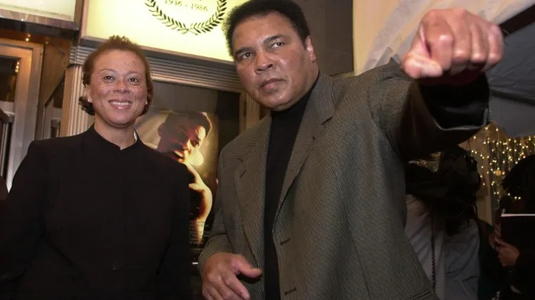 Muhammad Ali priključen na respirator