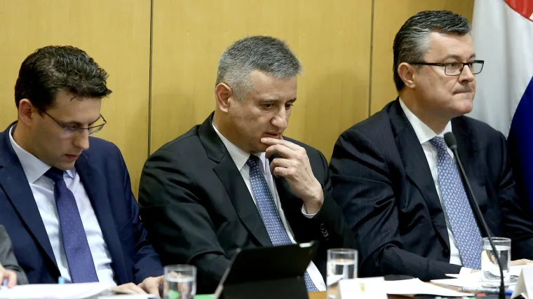 Građani Vladi okrenuli prst prema dolje: SDP prvi put nakon izbora pretekao HDZ, Most zaustavio pad potpore