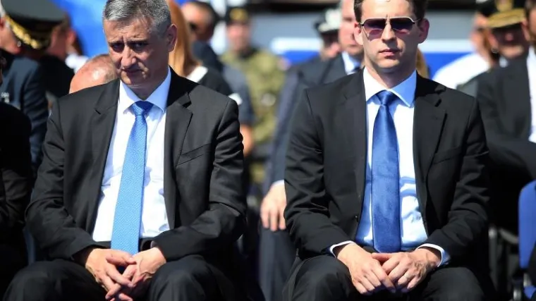 'Pozivam ga da pokaže da mu je stalo do domovine, a ne do osobne karijere'