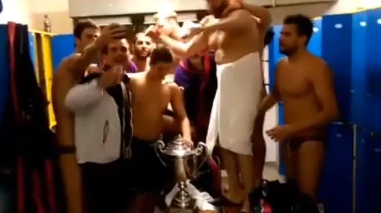 Tulum počeo već u svlačionici: pogledajte kako su vaterpolisti Juga proslavili naslov prvaka Europe!