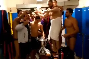 Tulum počeo već u svlačionici: pogledajte kako su vaterpolisti Juga proslavili naslov prvaka Europe!