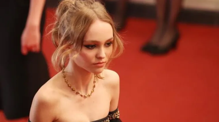 Prona&scaron;li smo neodoljive haljine otkrivenih ramena