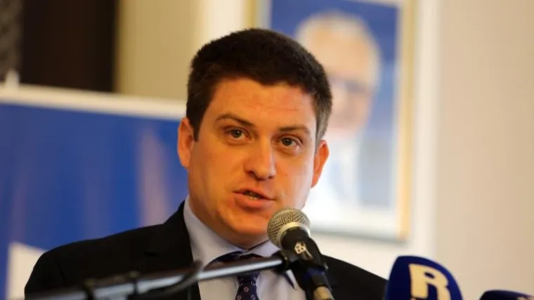 HDZ-OV MINISTAR TVRDI: 'SDP-ovci su novce iz EU htjeli preusmjeriti sebi, pod istragom su Bruxellesa'