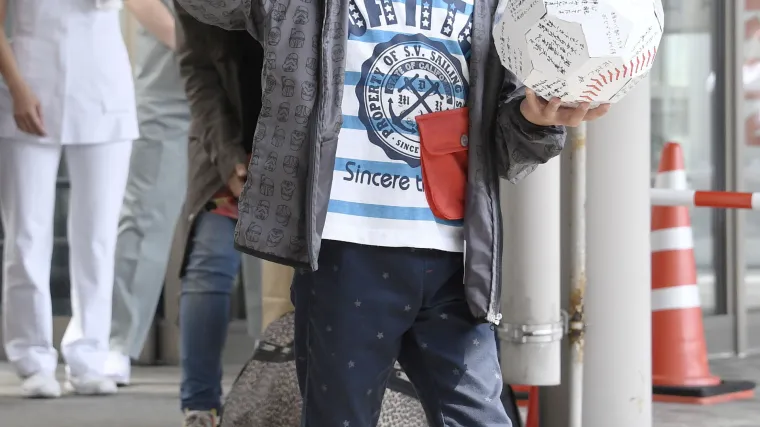 Sedmogodi&scaron;nji dječak koji je preživio &scaron;est dana u &scaron;umi pu&scaron;ten iz bolnice